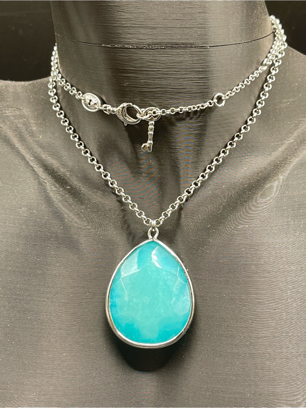 Fossil Vintage Silver Tone Blue Semi-Precious Pear/Teardrop Shape Stone Necklace